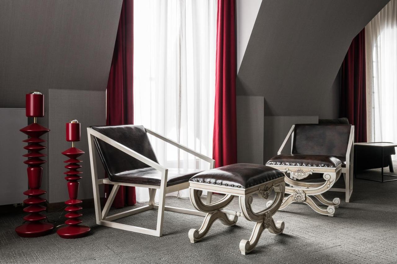 Nosalowy Park Hotel & Spa Zakopane Esterno foto The "Y" chair and the "Y" chaise longue