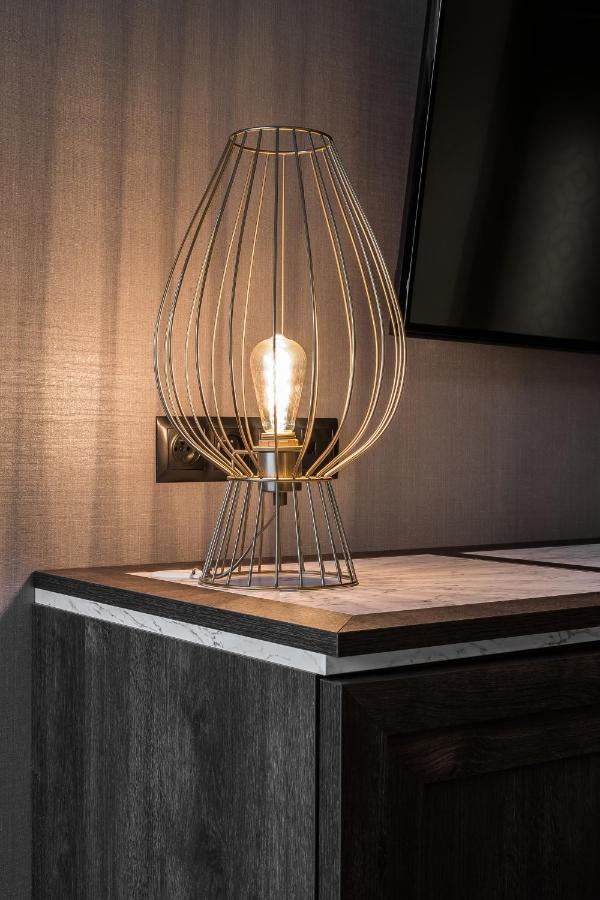 Nosalowy Park Hotel & Spa Zakopane Esterno foto A table lamp