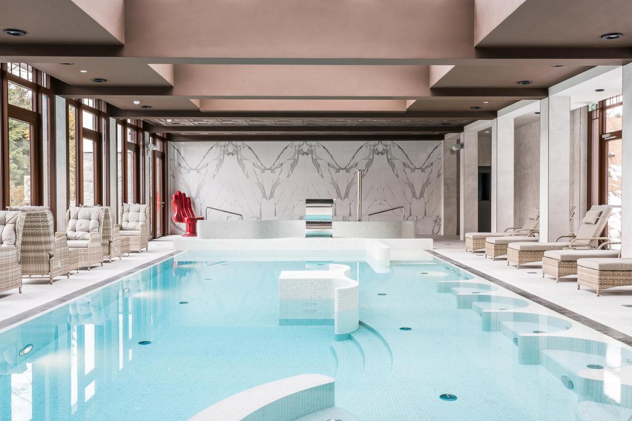 Nosalowy Park Hotel & Spa Zakopane Esterno foto The swimming pool at the Hotel de la Paix
