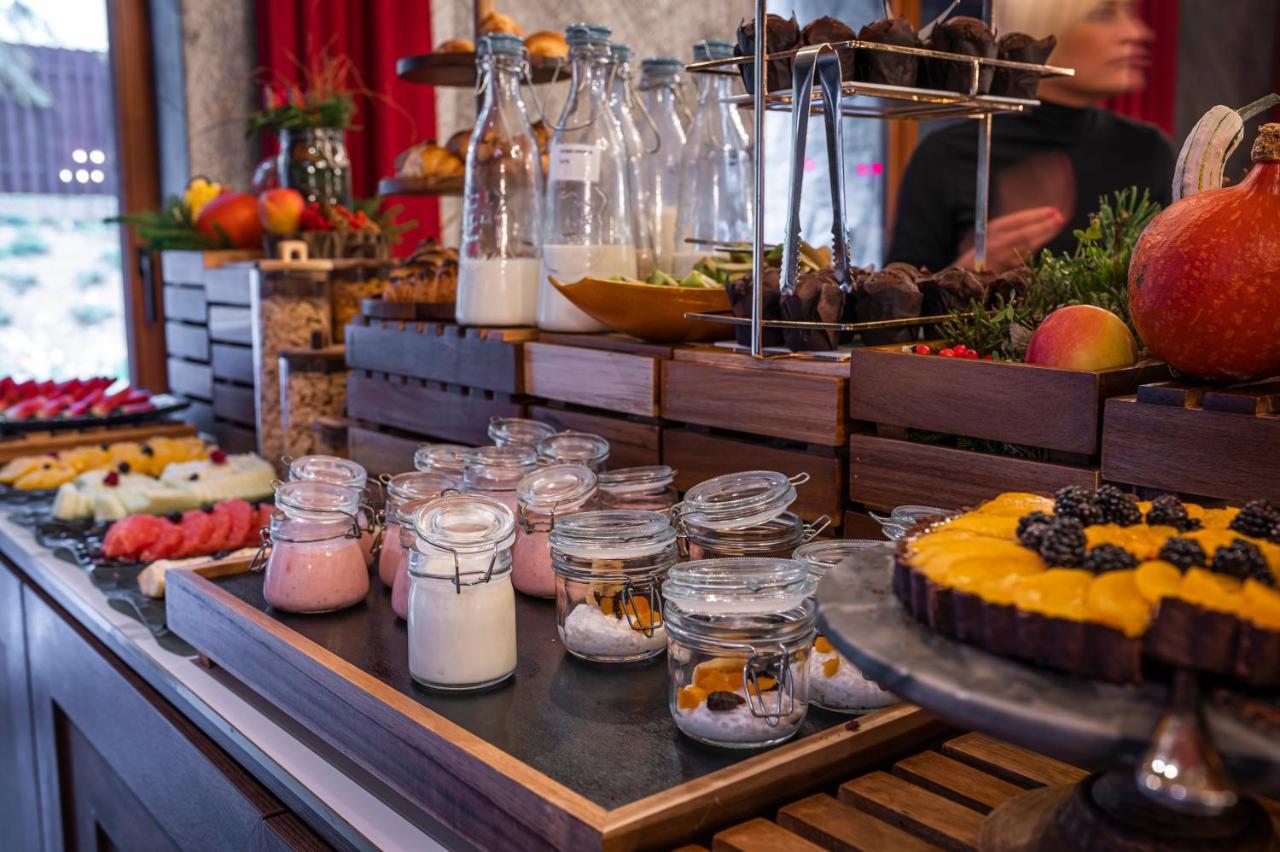 Nosalowy Park Hotel & Spa Zakopane Esterno foto A breakfast buffet