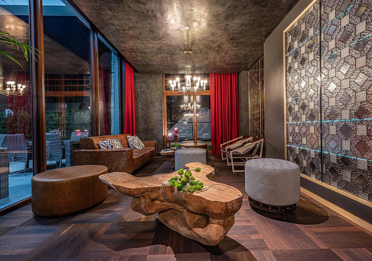 Nosalowy Park Hotel & Spa Zakopane Esterno foto The lobby of the hotel