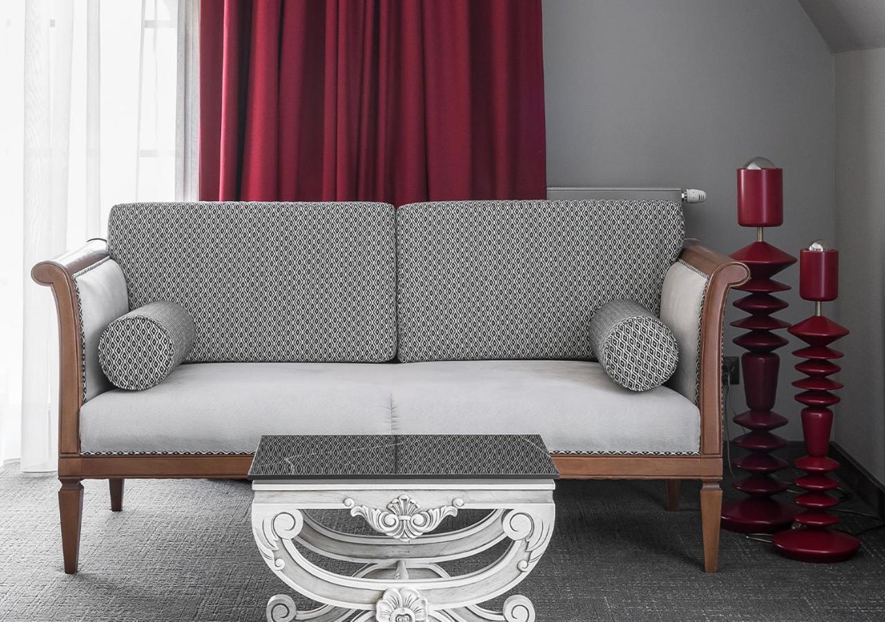 Nosalowy Park Hotel & Spa Zakopane Esterno foto A sofa